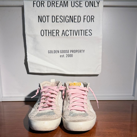 Golden Goose Shoes - Golden Goose Low-Top Sneakers in White and Pink